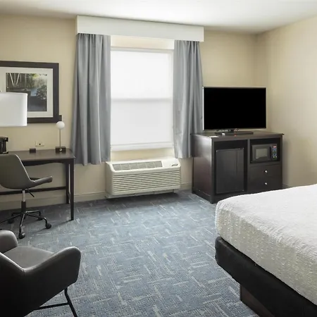 Hampton Inn Lewiston-Auburn Exterior photo