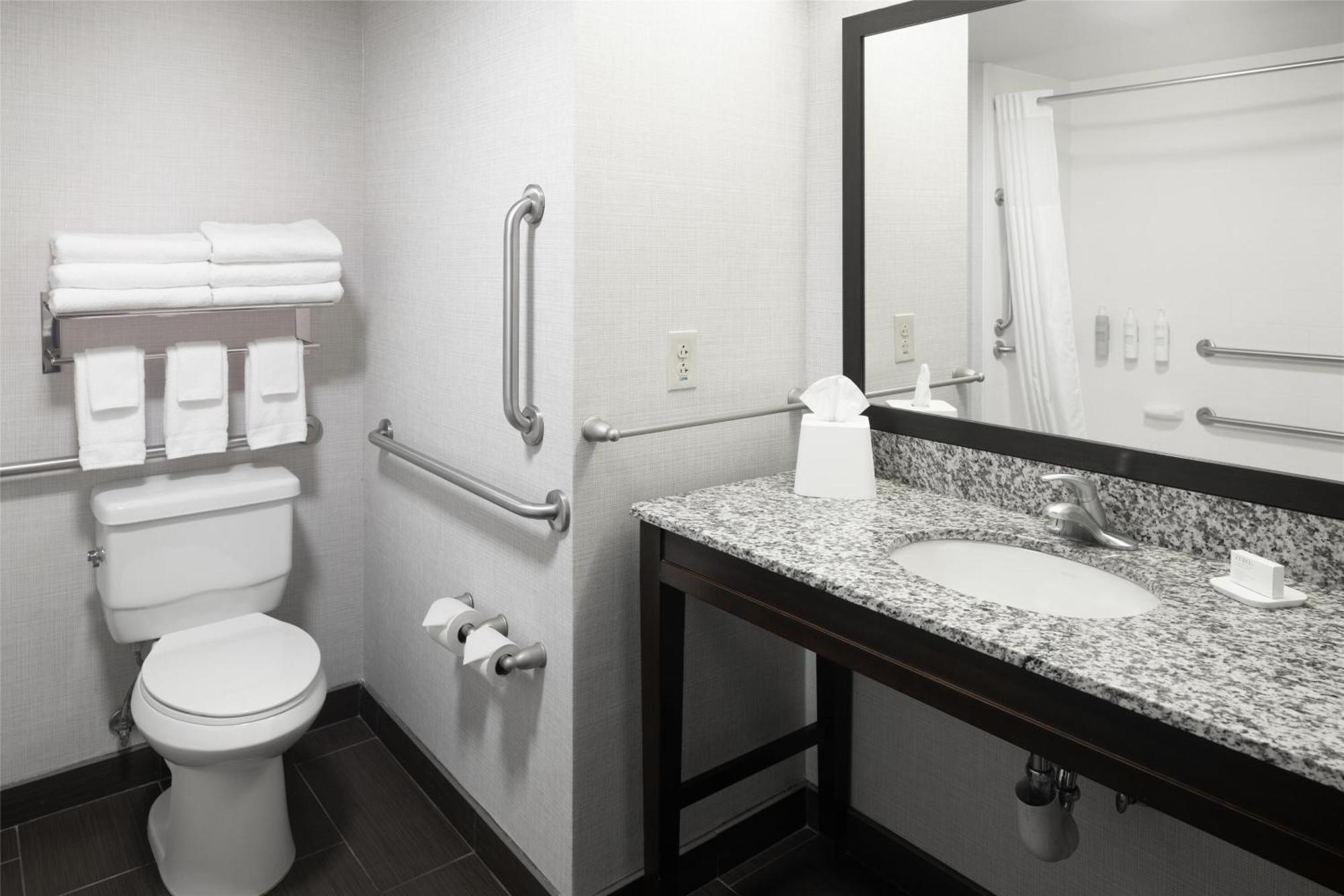 Hampton Lewiston-auburn 3* Lewiston